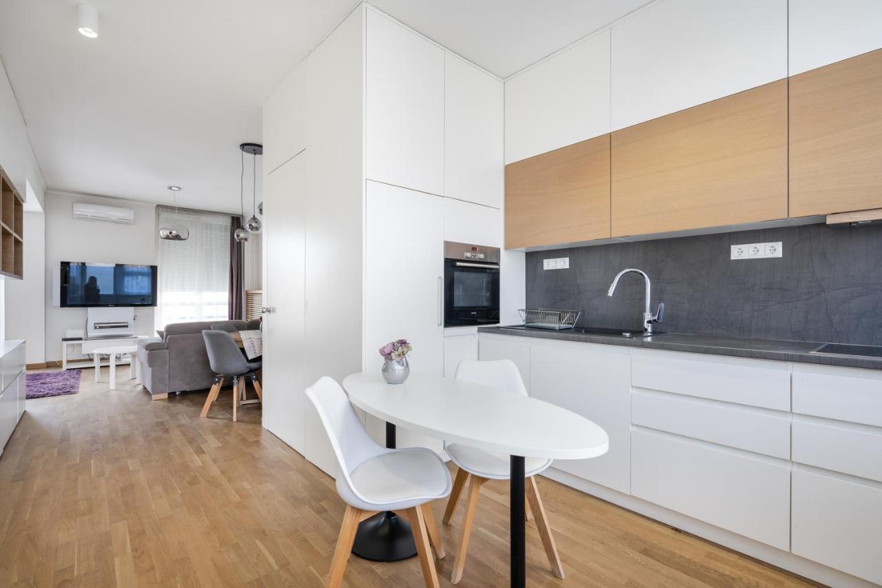 Breathless Basilika View Elegant Flat With Balcony Need Reservation X Free Parking 부다페스트 외부 사진